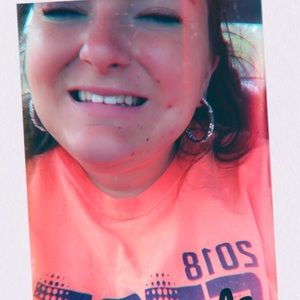 Meet your Posher, Marissa